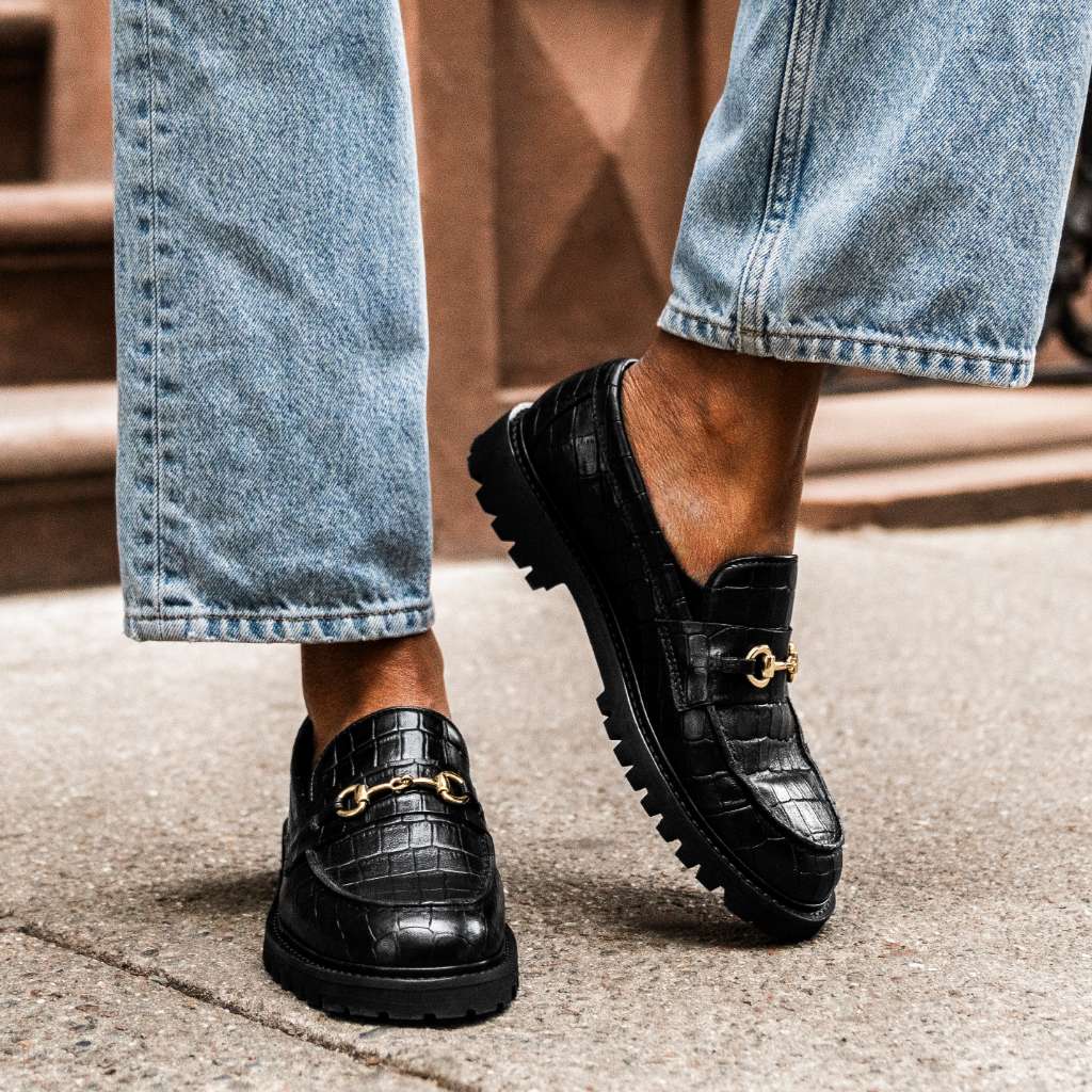 Cushioned Leather Insole & Ergonomic Arch Support Construction Detail
