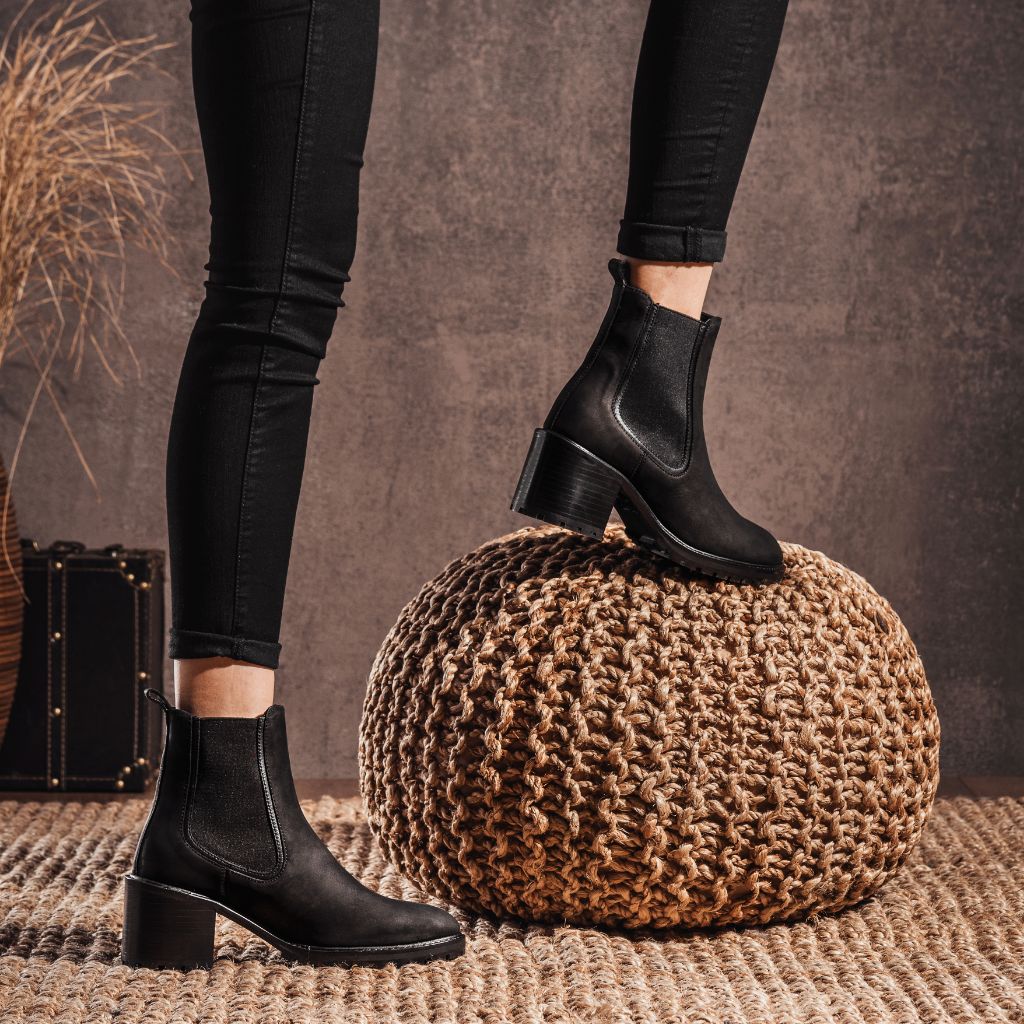 Top-Down Perspective Showing Lacing System & Tongue Craftsmanship