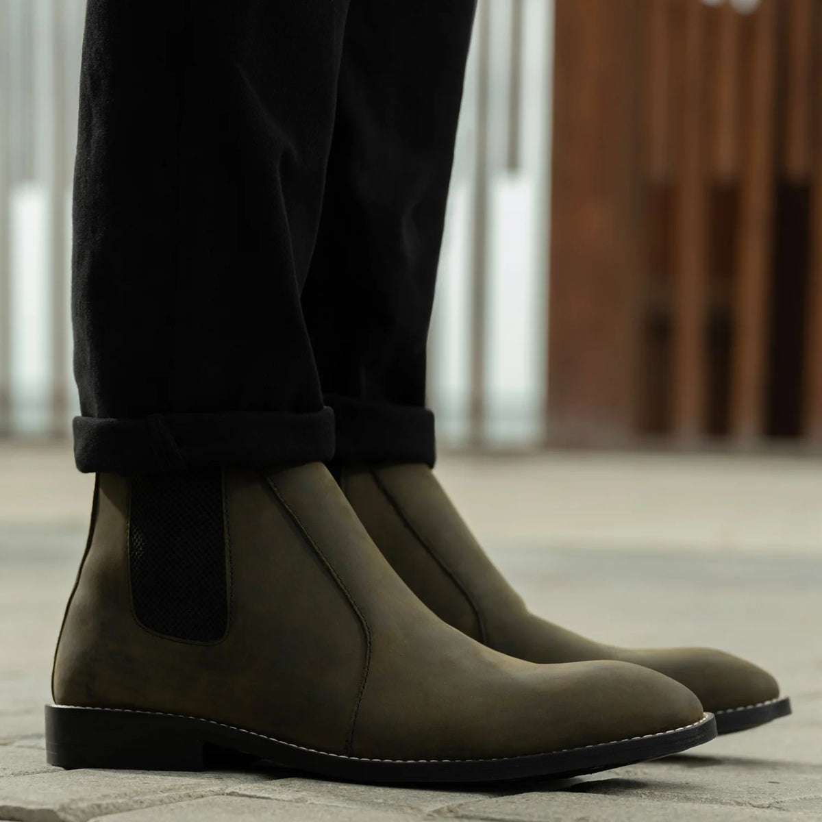 Cushioned Leather Insole & Ergonomic Arch Support Construction Detail