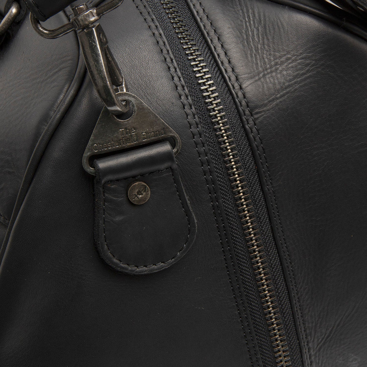 
Volenza Full-Grain Leather Weekender Bag - Structured Side Profile Showing Gusset Depth & Expansion Capacity